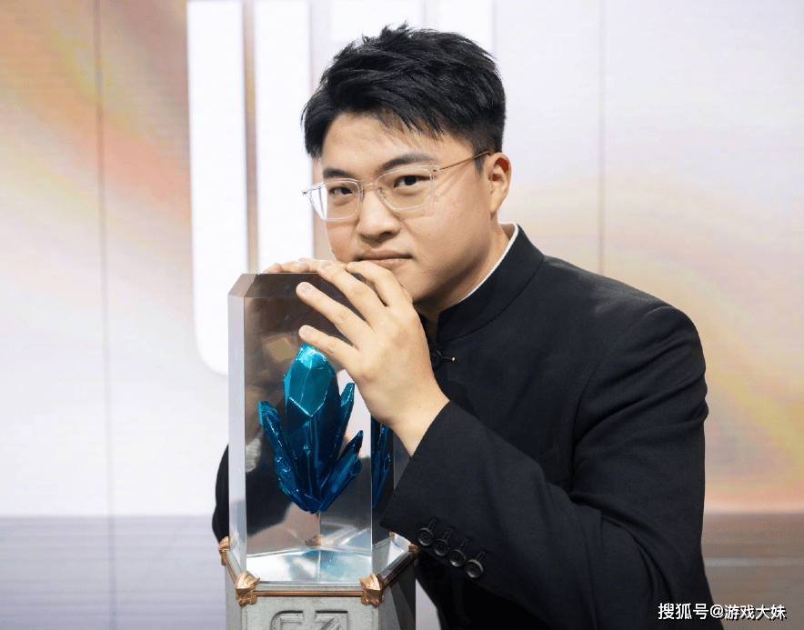 RNG被外卖公司收购，Uzi有复出希望，双方早有合作