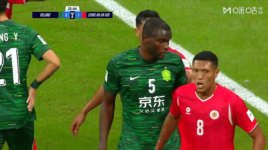 牛！“全华班”北京国安逼平8外援河内，球迷：越南冠军不过如此