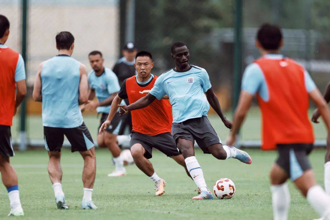 应对中超榜首大战，斯卢茨基，出招！