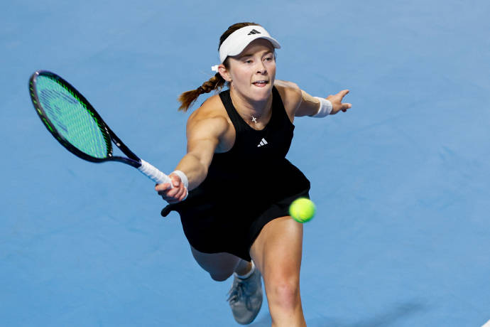 WTA 广州赛:张帅2-1险胜,时隔3年进巡回赛四强 +8年重返广州赛四强