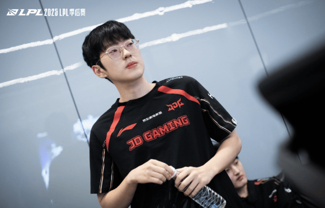 LPL冒泡赛：IG能否逆袭？TES能否保住优势？