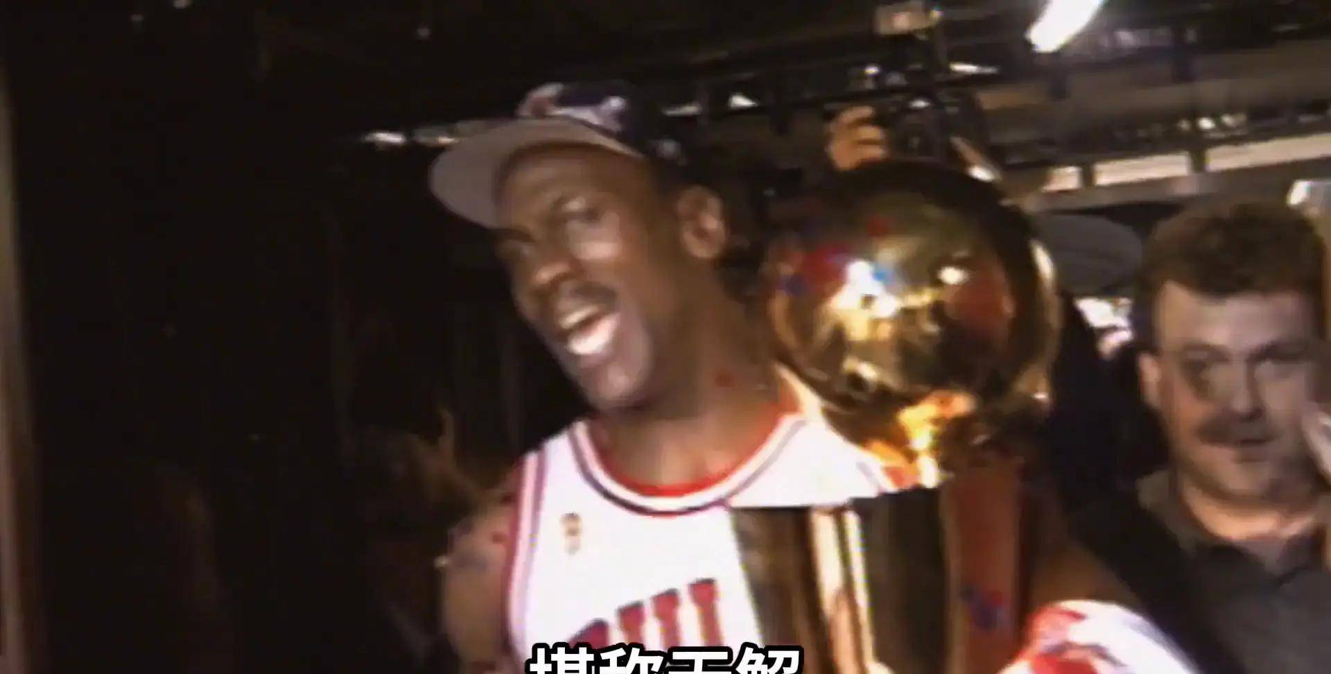 场均30.1分+9次最佳防守阵容！乔丹统治赛场，退役复出影响经济！